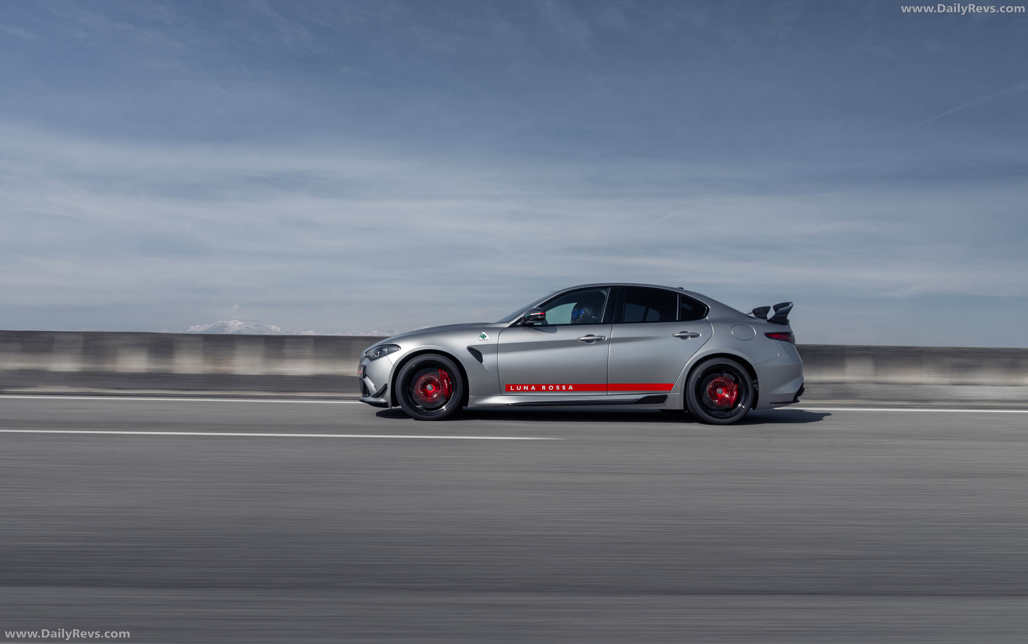 2027 Alfa Romeo Giulia Quadrifoglio Luna Rossa Side View